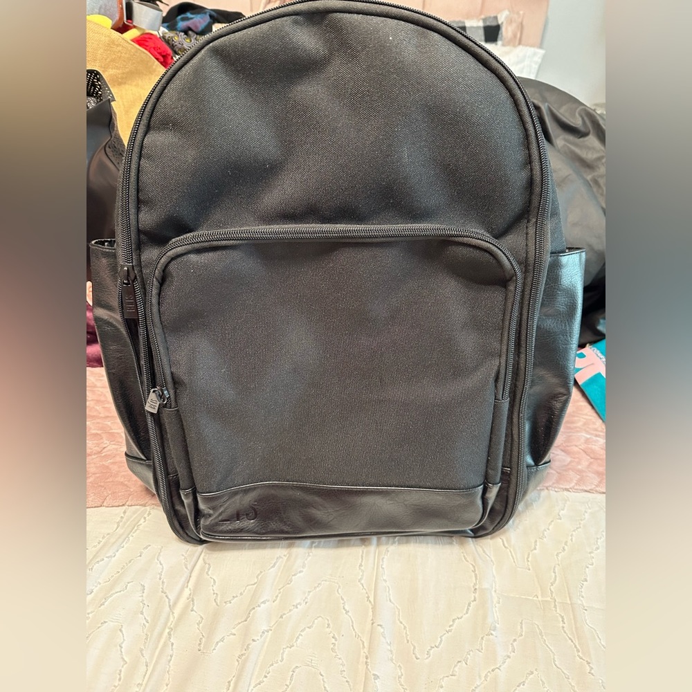 Beis The Backpack